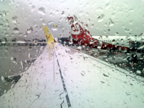 Abflug im Regen W